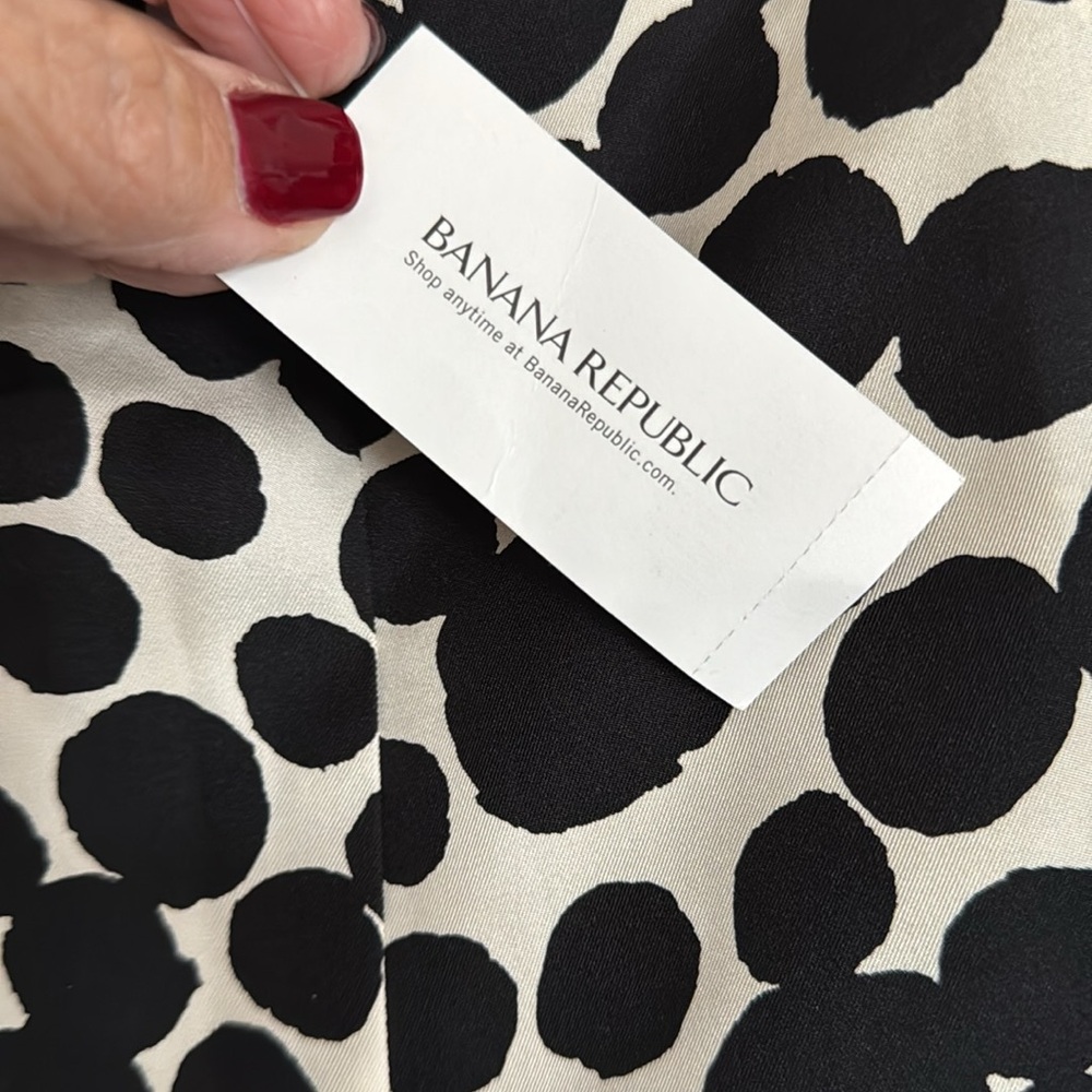 NWT BANANA REPUBLIC Cream & Polka dot Silk Skirt, Size 10 - Picture 6 of 8